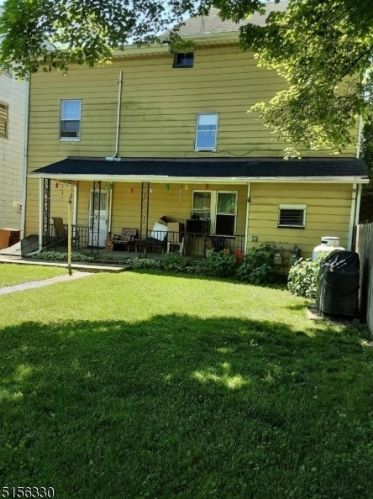 237 Water St, Belvidere NJ  07823-1219 exterior