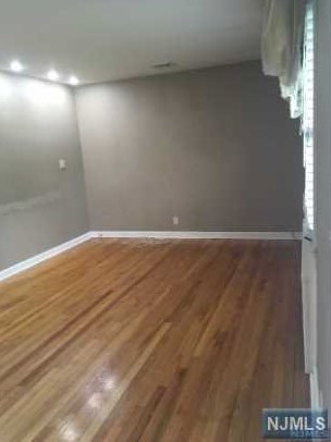 671 Delaware Ave, Ridgewood NJ  07450-5501 exterior