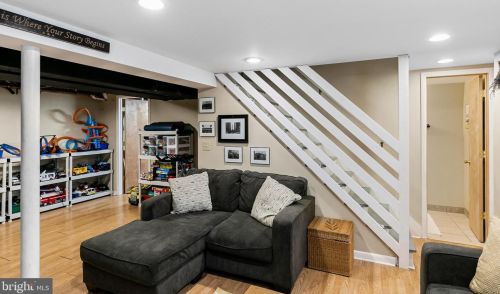 136 Franklin St, Auburn NJ  08085-1236 exterior