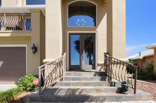 2575 Cayenne Ln, Shalimar FL  32579-4202 exterior