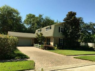 5032 Bissonet Dr, Metairie, LA 70003-1014