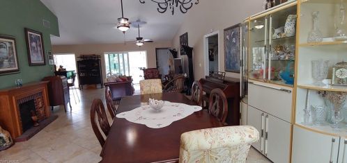 534 33rd Ter, Cape Coral, FL 33904-4918