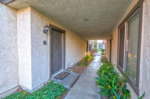 1822 Vineyard Ave, Ontario, CA 91761-7725