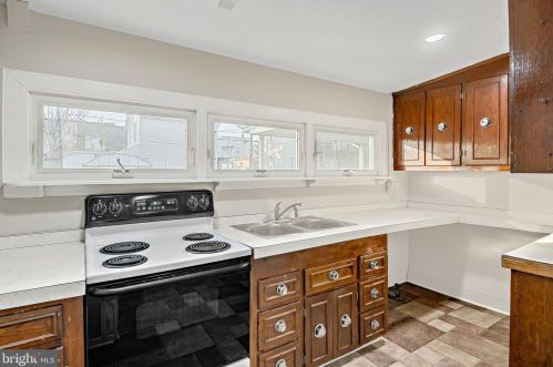 405 Herman Ave, Lemoyne PA  17043-1943 exterior