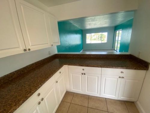 601 Indian River Dr, Fort Pierce FL  34950-1532 exterior