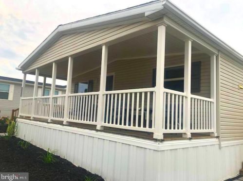 199 Eagle Dr, Hanover, PA 17331-8168