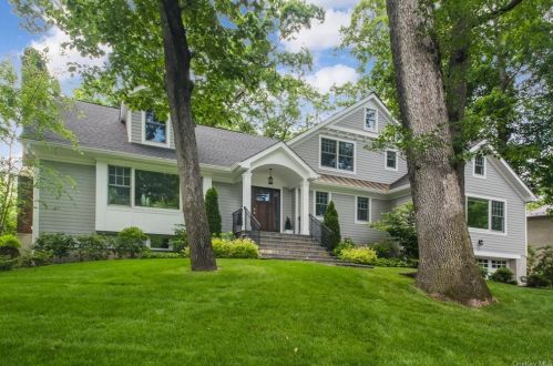 12 Salem Dr, Scarsdale, NY 10583-7914