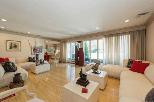 316 Hewlett Neck Rd, Woodsburgh, NY 11598-1407