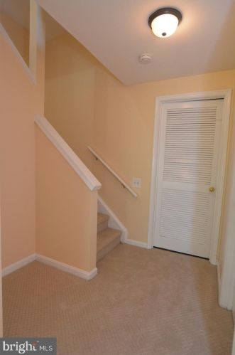 2620 Miranda Ct, Woodbridge VA  22191-5143 exterior