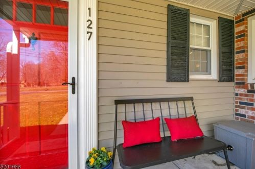 127 Hillside Ave, Bedminster, NJ 07921-2516