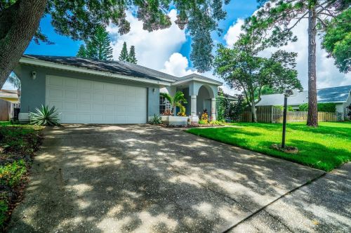 1702 Polo Club Dr, Tarpon Springs, FL 34689-8013