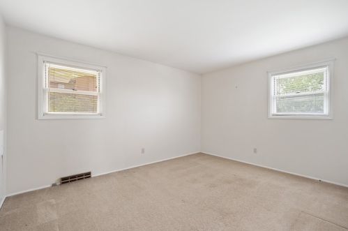 210 Dominican Way, Zelienople PA  16063-1403 exterior