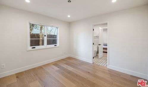 445 Sinaloa Rd, Simi Valley CA  93065-5430 exterior