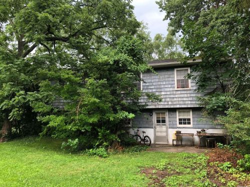36 Skookwams Ct, West Islip, NY 11795-4604