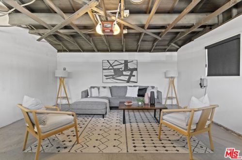 5254 Buffalo Ave, Van Nuys CA  91401-5929 exterior