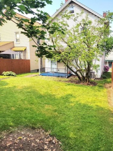 1415 Sumac St, Mckeesport PA  15132-5430 exterior