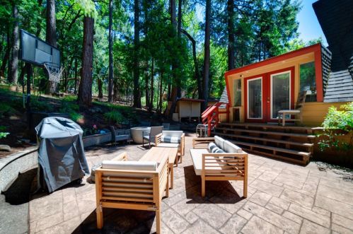 5043 Virginia Bird Mine Ct, Michigan Bluff CA  95631-9733 exterior