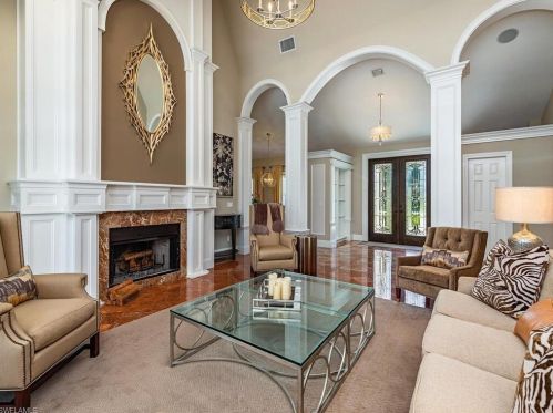 7380 Stonegate Dr, Naples, FL 34109-7201
