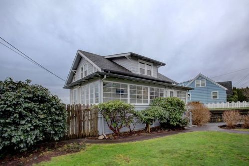 666 Florence Ave, Tongue Point, OR 97103-5941