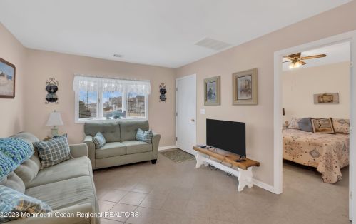 1950 Railway Ave, Pelican Island NJ  08751-1241 exterior