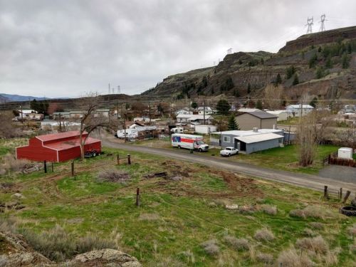 21850 Section Pl, Grand Coulee, WA 99133-9713