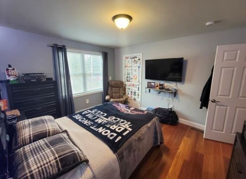 54 Nightingale St, Fall River MA 02721-3217 exterior