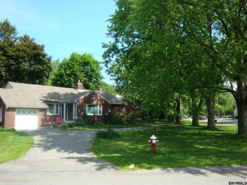 2081 Baker Ave, Schenectady, NY 12309-4133