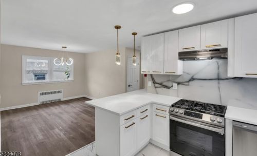 87 Melville Pl, Irvington NJ  07111-3048 exterior