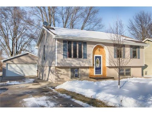 509 High Rd, Norwalk, IA 50211-1151