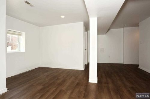 60 Madison Ave, Dumont NJ 07628-2317 exterior