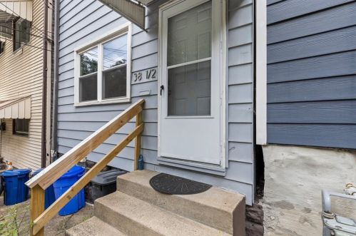 38 Greeley St, Pittsburgh, PA 15203-2407