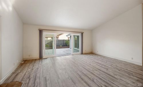 1104 Pippin Cir, Santa Rosa CA  95407-6772 exterior