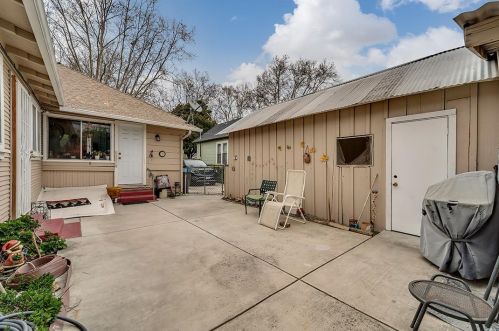769 4th St, Hollister, CA 95023-3603