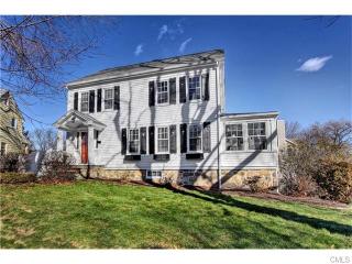 294 Colony St, Fairfield, CT 06824-5206
