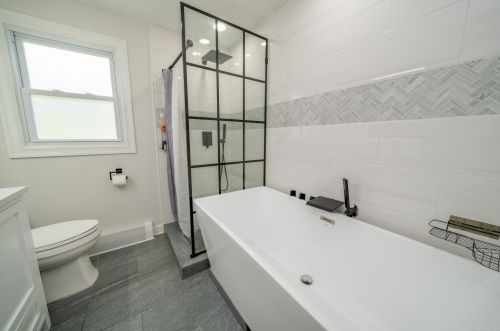 112 Forest St, Hartford CT  06118-2312 exterior