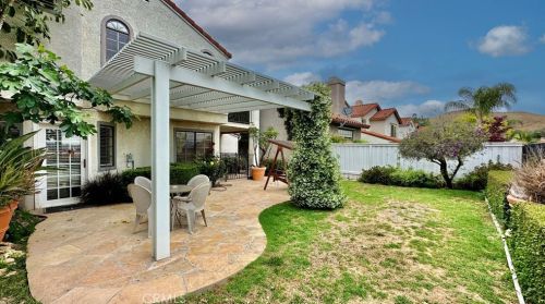 854 Congressional Rd, Simi Valley CA 93065-6613 exterior