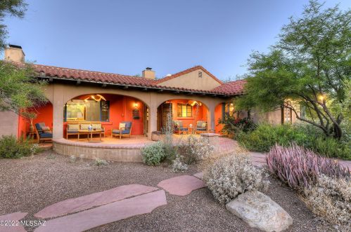 8230 Scenic Dr, Tucson, AZ 85743-8694