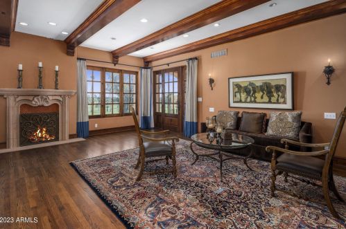 41 Biltmore Est, Phoenix AZ 85016-2819 exterior