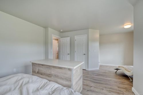 16 Olde Vlg Cir, Wallingford CT 06492-4821 exterior