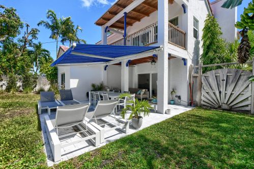 1206 9th Ave, Delray Beach FL  33483-5939 exterior