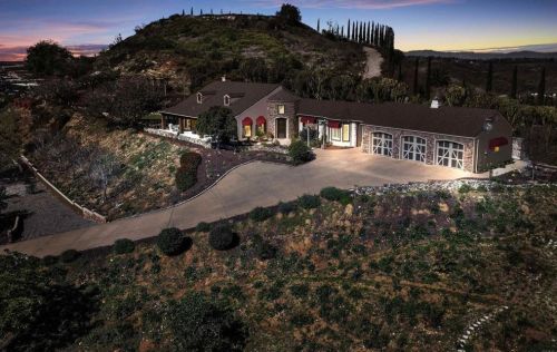 30419 Canyon Estates Rd, Vista CA  92084-1043 exterior