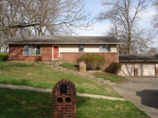 1004 Navaho Dr, Glendale, KY 42701-2039