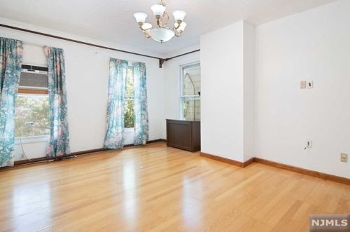 162 Summer Ave, Newark NJ  07104-2614 exterior