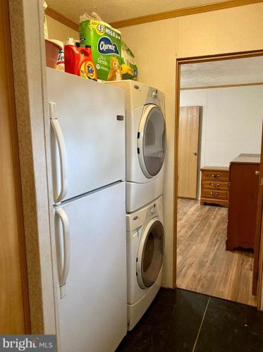 129 Locust Ln, Smithville PA  17560-9758 exterior