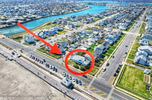 203 Ocean Ave, Avon, NJ 07717-1436
