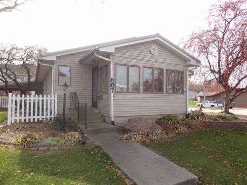 807 3rd St, Carnforth IA  52347-7716 exterior