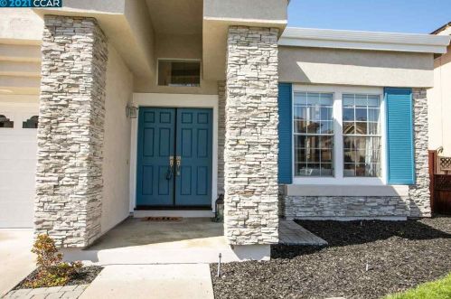 15183 Shining Star Ln, San Leandro, CA 94579-1995
