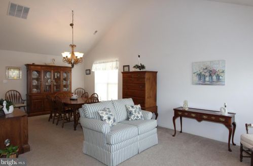 46 Meadowview Dr, Pilesgrove NJ 08098-2539 exterior