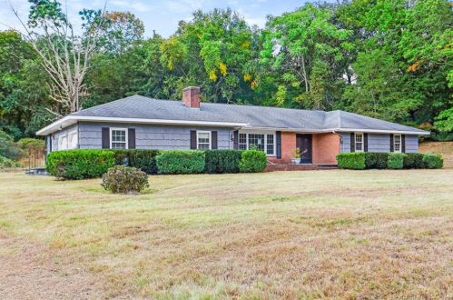 2 Betmarlea Rd, Norwalk, CT 06850-2702