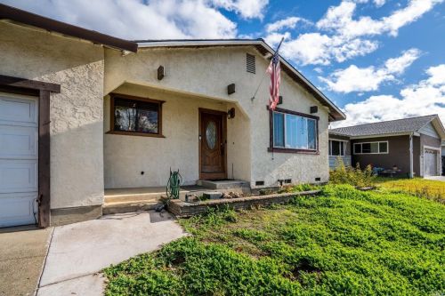 415 Washo Dr, Ukiah CA  95482-5136 exterior